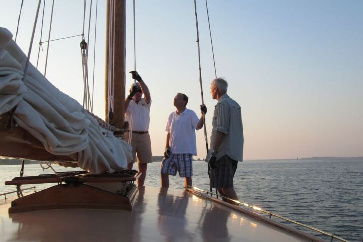 chesapeake bay sailboat tours